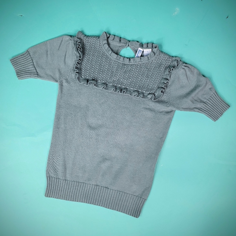 Light grey short sleeve ruffle sweater